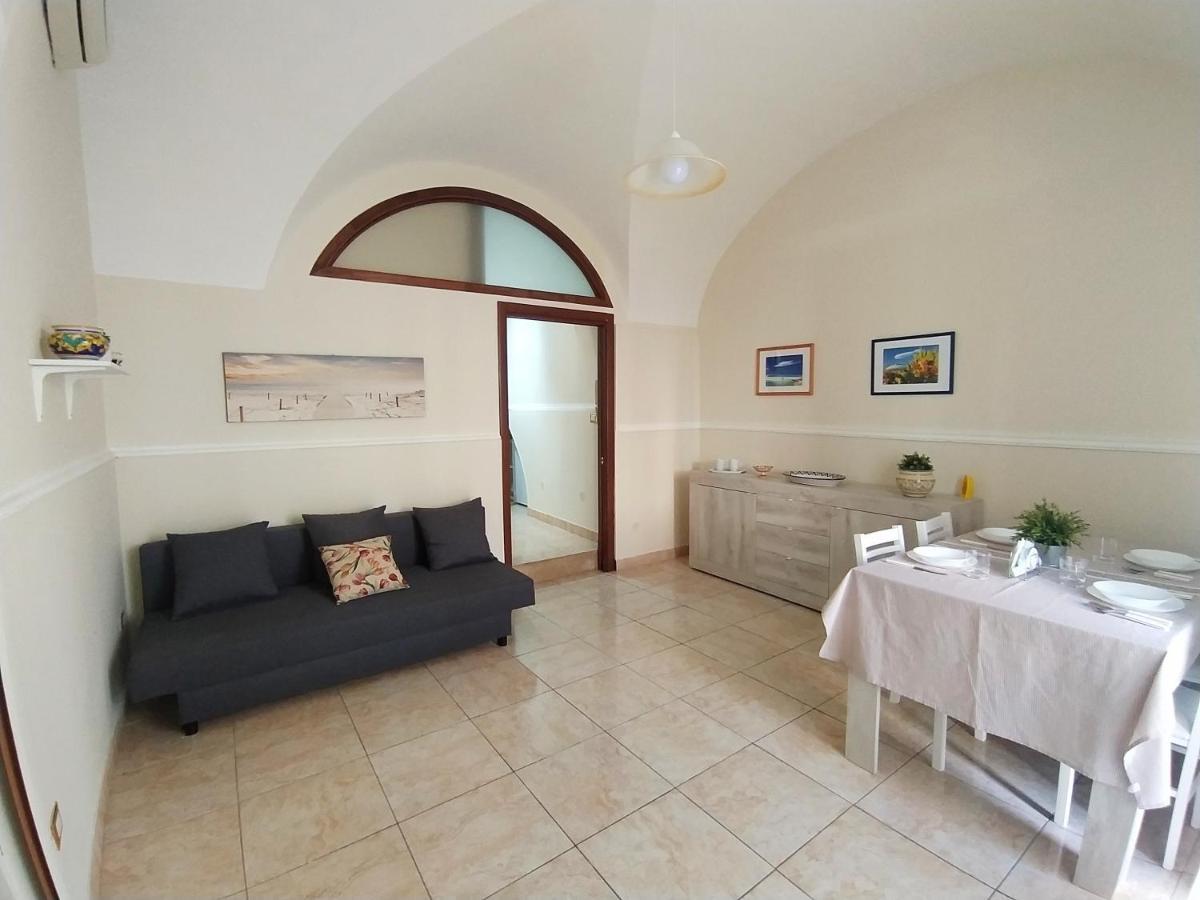 Palma House Apartment คาตาเนีย ภายนอก รูปภาพ